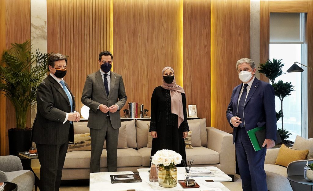 Imagen de la noticia Moreno apuesta por desarrollar los lazos de  cooperación entre Andalucía y Emiratos Árabes y  reforzar los intercambios comerciales