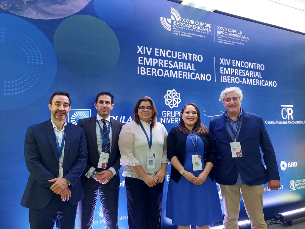 Imagen de la noticia La Junta impulsa el negocio de las empresas andaluzas en América durante la Cumbre Iberoamericana de Jefes de Estado ante 1.500 empresarios internacionales