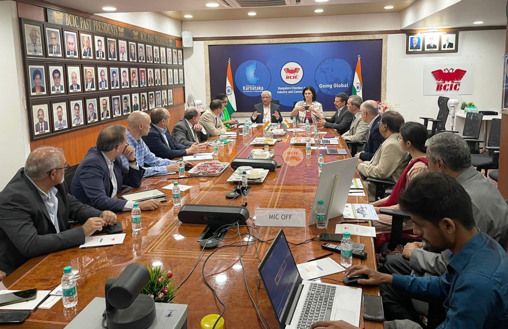 Imagen de la noticia La Junta impulsa el sector aeronáutico andaluz en India, tercer mercado mundial de la aviación comercial