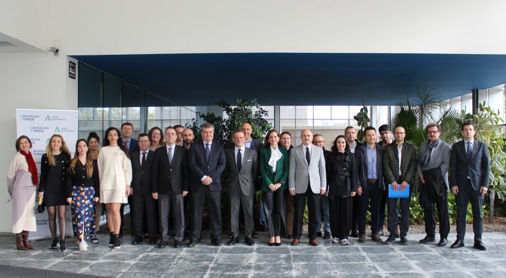 Imagen de la noticia Andalucía TRADE recibe la visita de una delegación del Ministerio de Industria y Tecnología de Turquía.