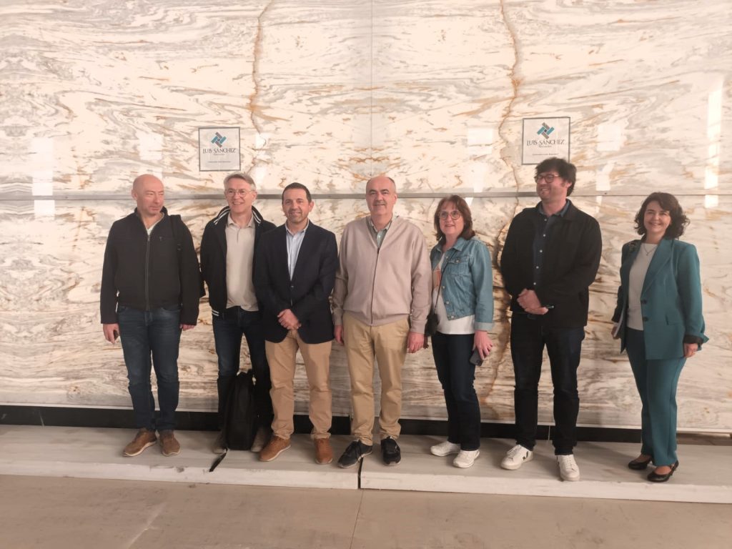 Imagen de la noticia Andalucía TRADE refuerza el sector de la piedra natural de Almería en un encuentro comercial ante agentes de Francia y Suiza