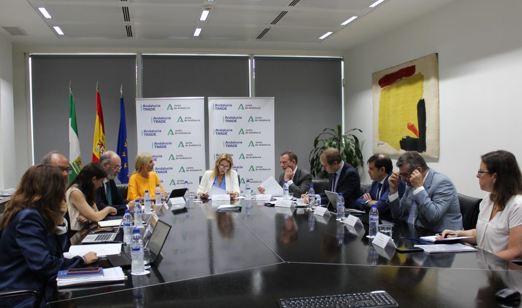 Imagen de la noticia La consejera Carolina España preside el Consejo Rector de Andalucía TRADE