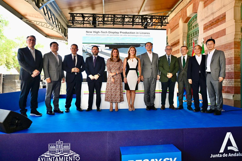 Imagen de la noticia La multinacional china Desay SV elige Linares para abrir su nueva fábrica europea de displays para automóviles