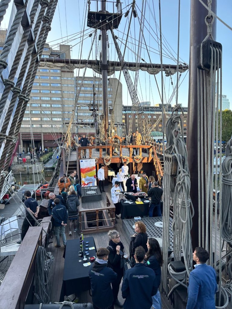 Imagen de la noticia Andalucía TRADE impulsa la promoción de los alimentos y bebidas andaluces en el Reino Unido, a través del Galeón Andalucía