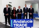 Foto de familia de representantes de Andalucía TRADE y la embajada de Túnez