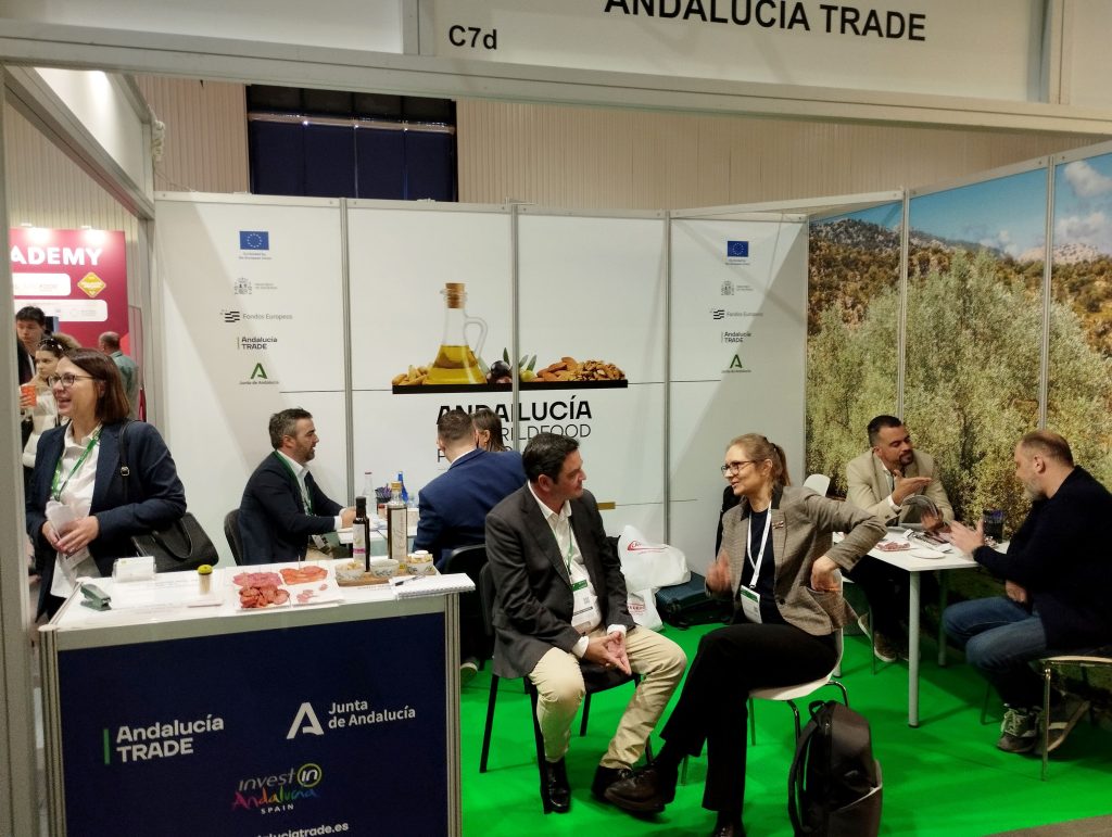 Imagen de la noticia La Agencia impulsa la presencia del agro andaluz en Polonia ante la demanda de frutos tropicales, cítricos y hortalizas frescas