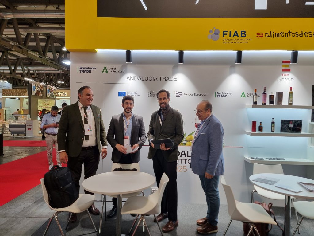 Imagen de la noticia Andalucía TRADE impulsa el agro andaluz en Italia con una misión comercial en la feria TuttoFood