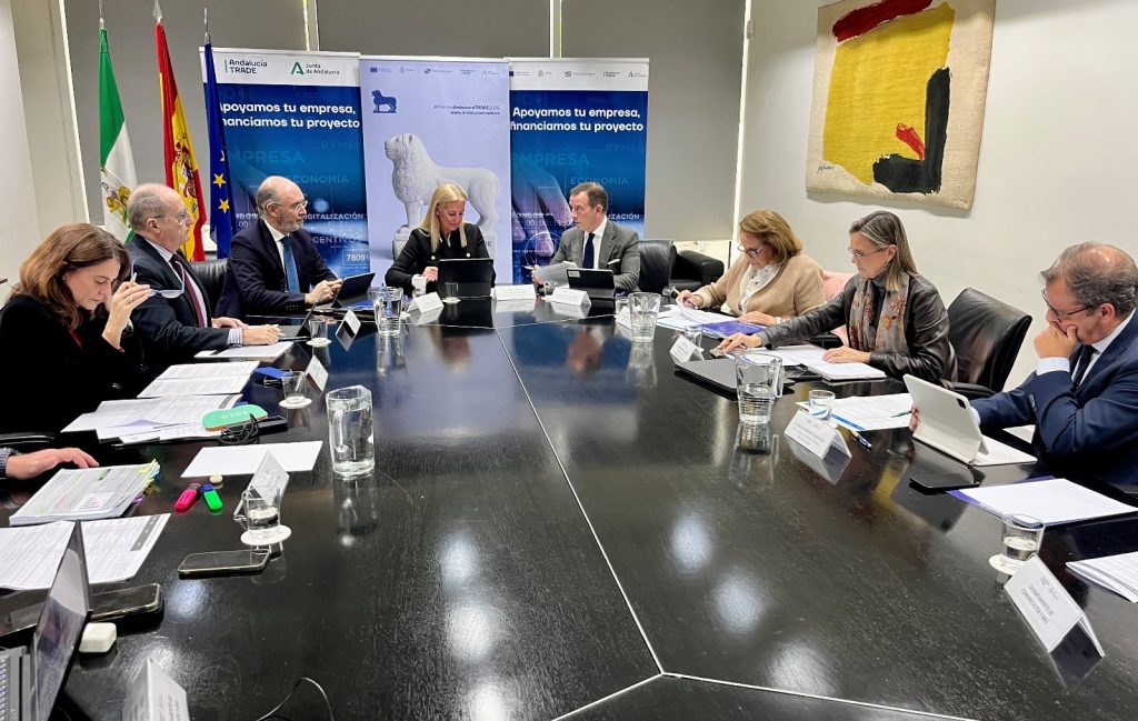 Imagen de la noticia Dcoop, Pilatus Aircraft Ibérica, Acesur, Biorizon Biotech, Cobiomic Bioscience y DHV Technology, ganadoras de los Premios Andalucía TRADE