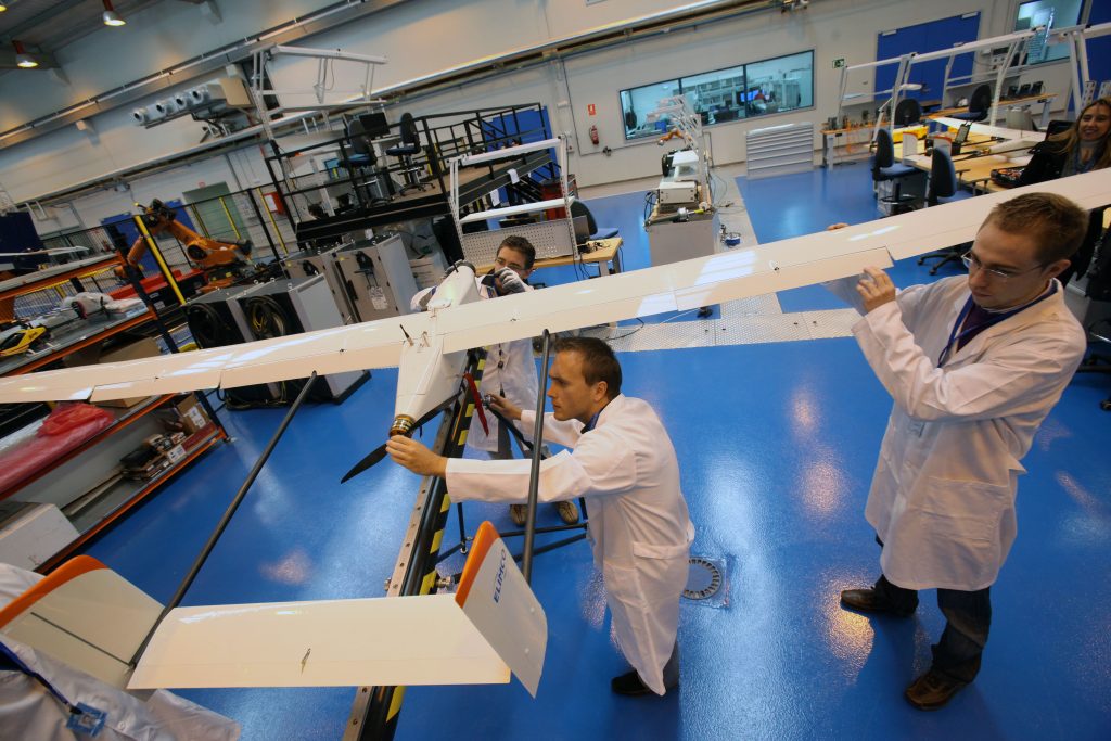 Imagen de la noticia Andalucía firma el mejor primer cuatrimestre exportador de su historia con 15.142 millones, impulsada por la aeronáutica y las hortalizas